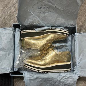 Prada  Platform Oxfords shoes